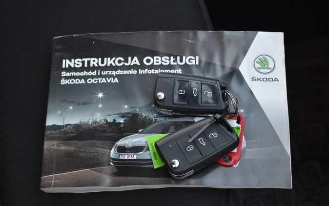 Skoda Octavia cena 55900 przebieg: 107197, rok produkcji 2019 z Poznań małe 704